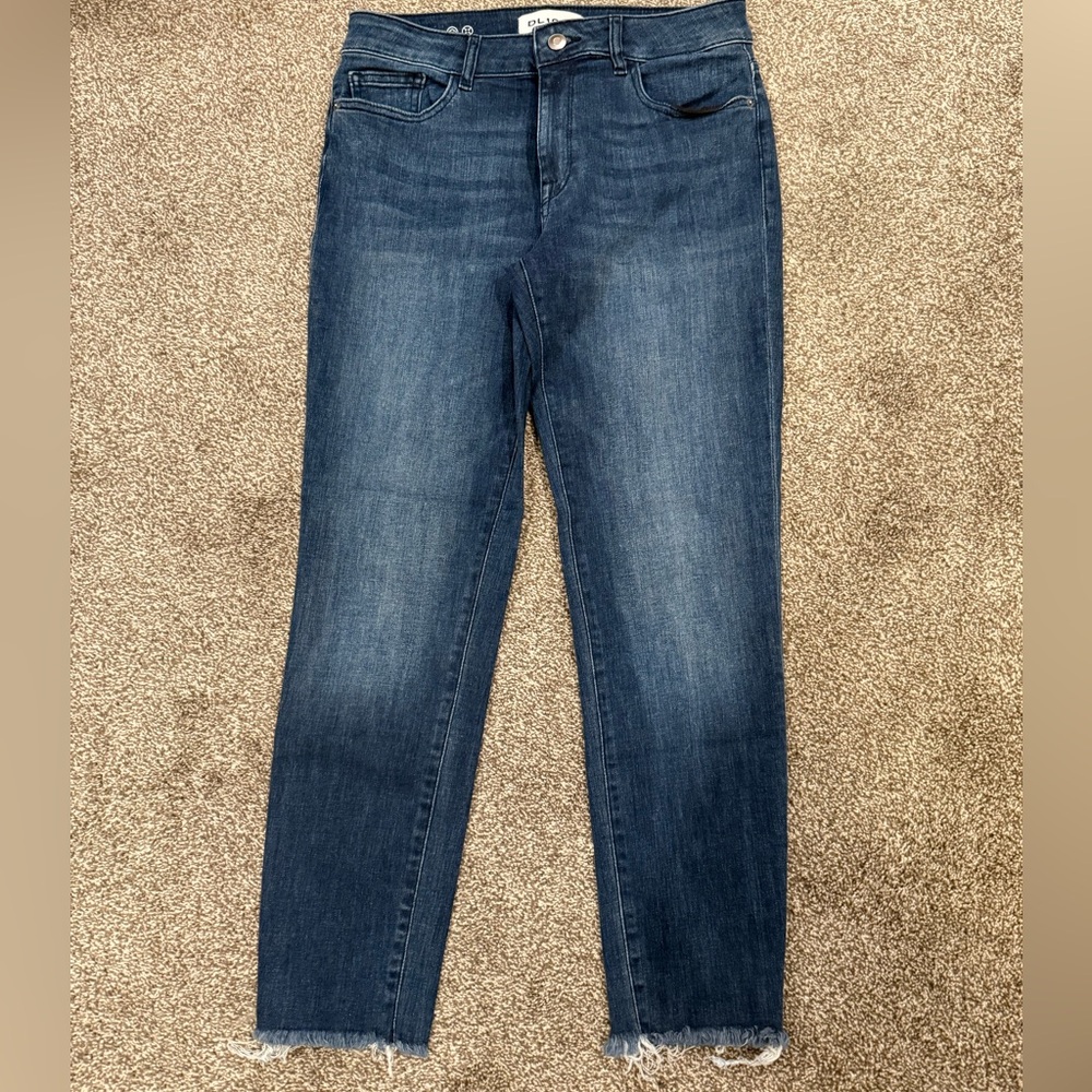 DL 1961 size 8 cropped jeans! Worn once! Raw hem.